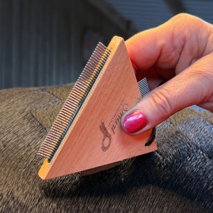 Smart Grooming Smart Grooming All in One Quarter Marking Comb in Brown