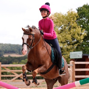 Shires Shires Aubrion React Young Rider Long Sleeve Base Layer in Fuchsia