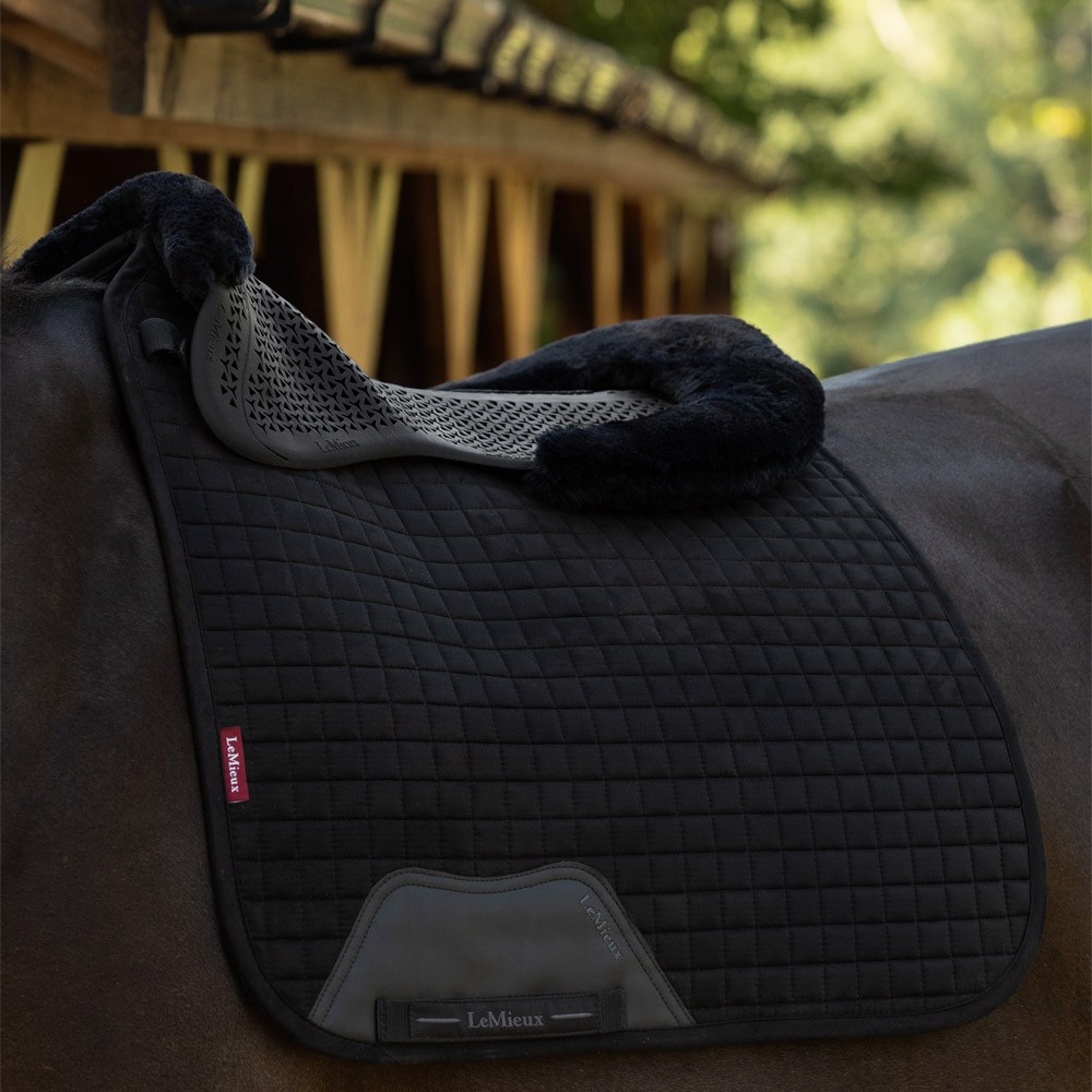LeMieux Gel Tek Shaped Vegan Wool Half Pad Black