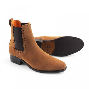 Fairfax & Favor Fairfax & Favor Brogued Chelsea Suede Boot in Tan