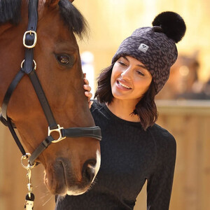 Shires Shires Aubrion Fleece Lined Bobble Hat in Black