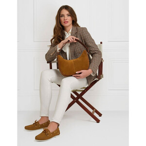Fairfax & Favor Fairfax & Favor Tetbury Crescent Bag in Tan